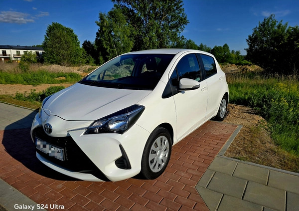 Toyota Yaris cena 39900 przebieg: 74800, rok produkcji 2018 z Białystok małe 301